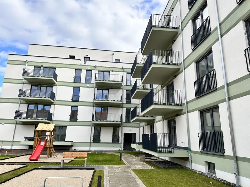 Helle Dachgeschosswohnung mit umliegende Dachterrasse! Berlin Köpenick — photo 1